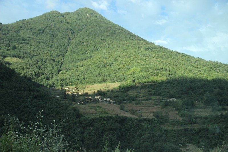 磨西台地考察—雪域高原上的世界农庄开发